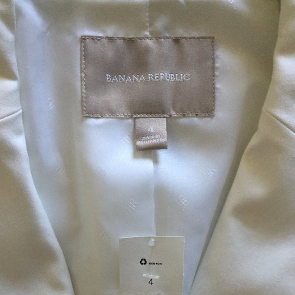 Blazer - Picture 2 of 2